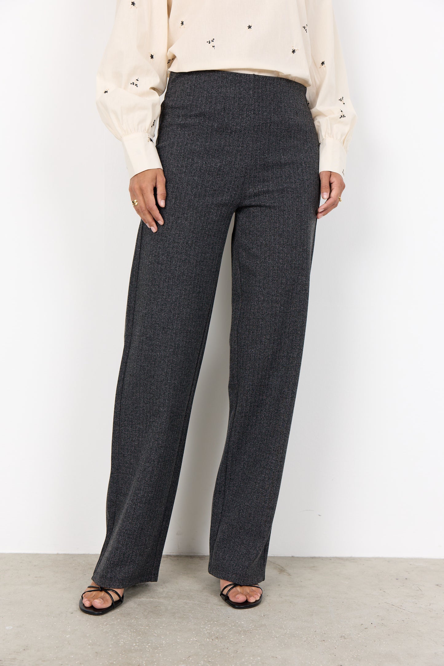 Vinja 4 Pants by Soyaconcept