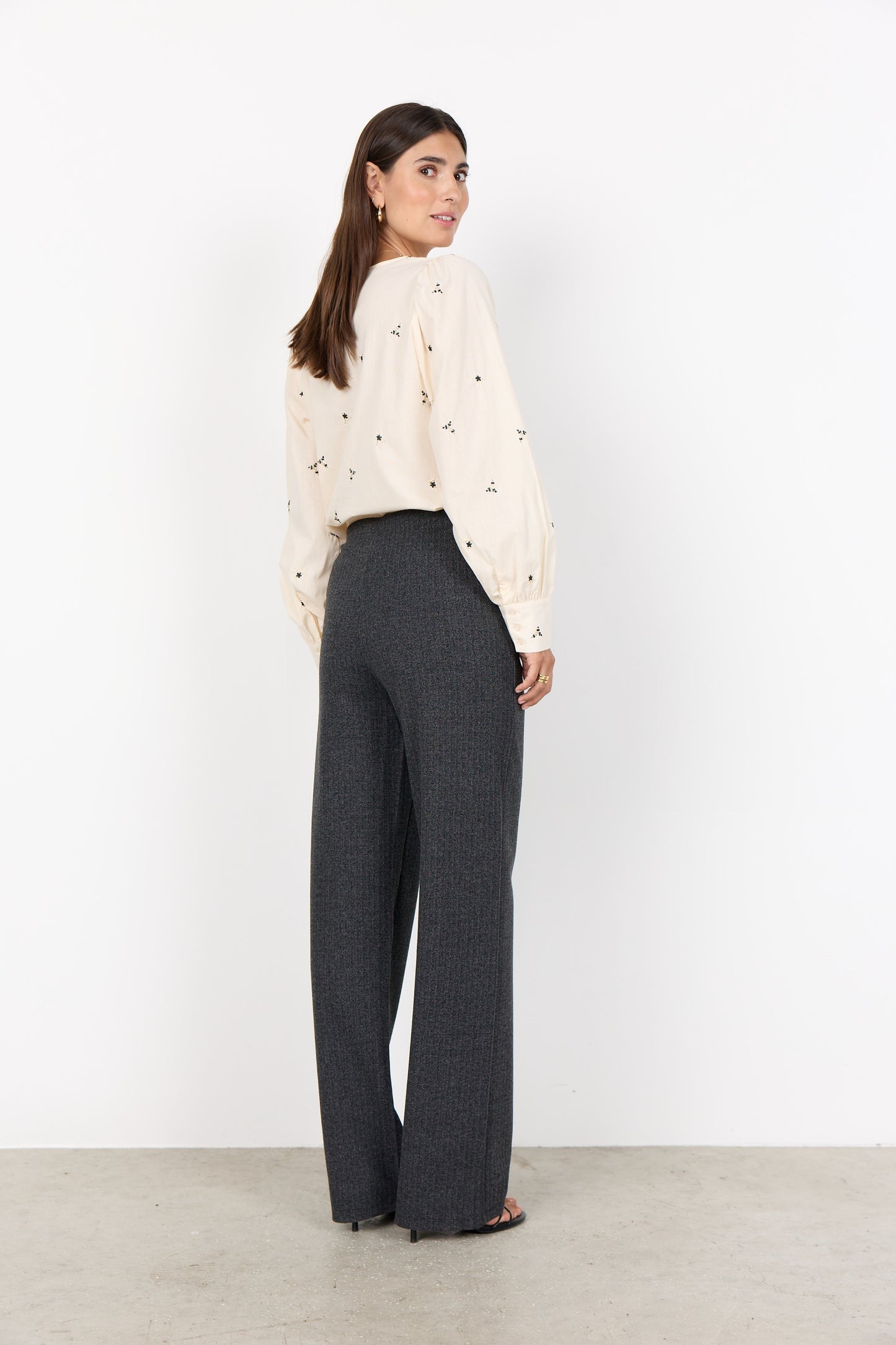Vinja 4 Pants by Soyaconcept