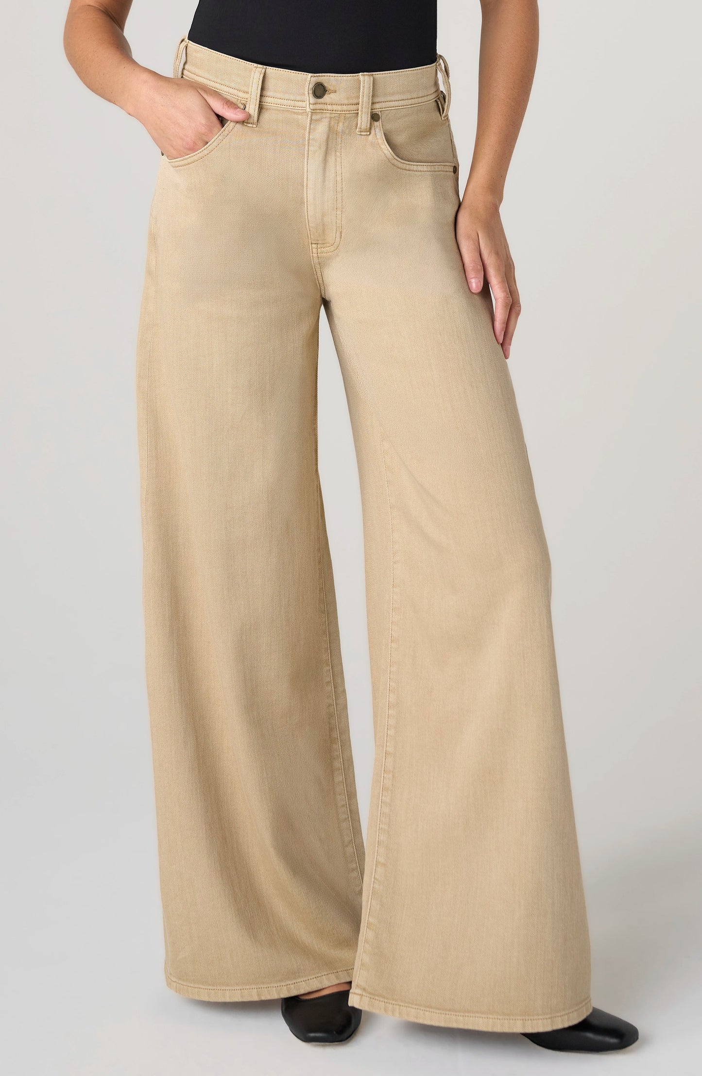 Kit High Rise Relaxed Wide Leg by Liverpool