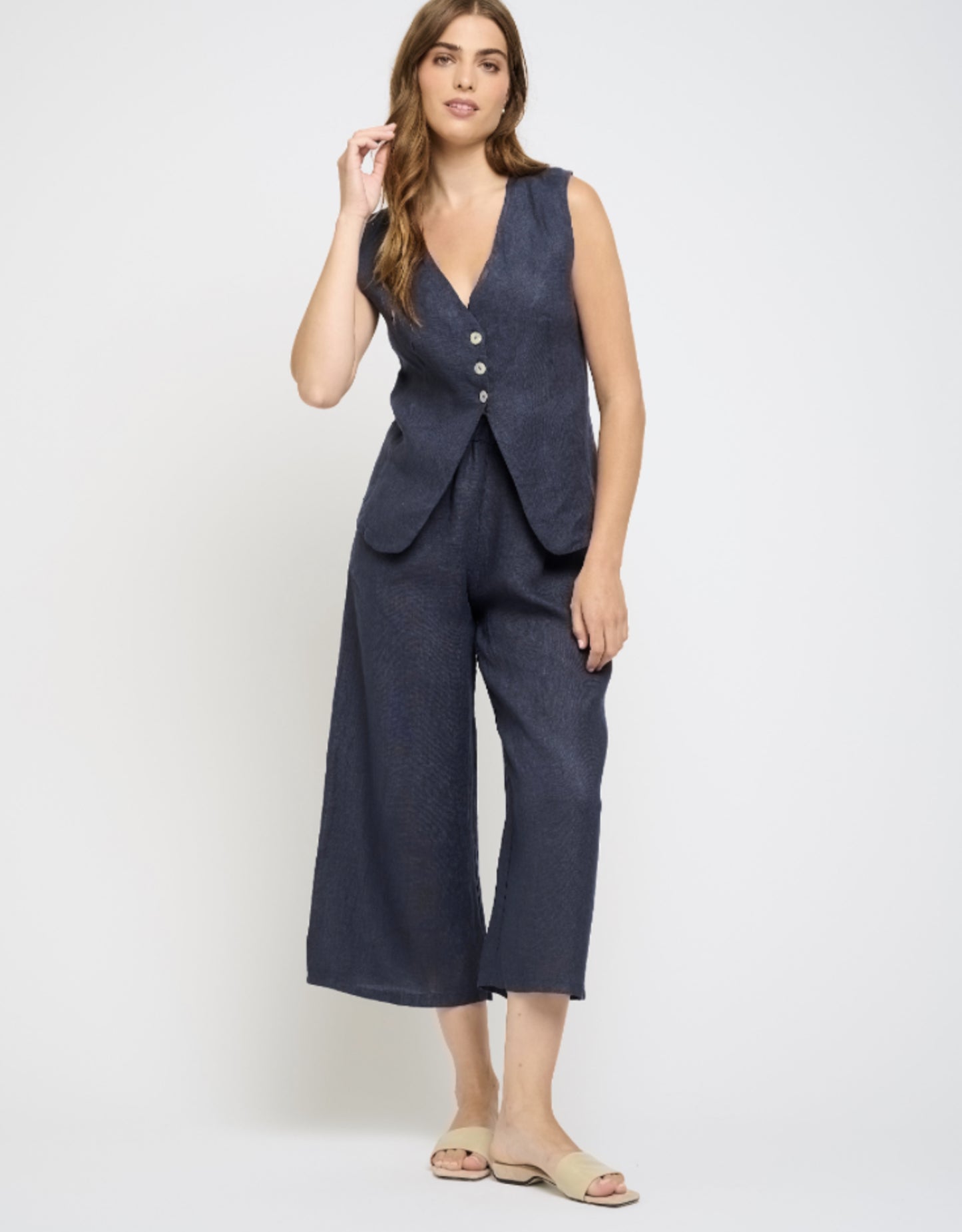 Cropped Linen Pant by Pistache