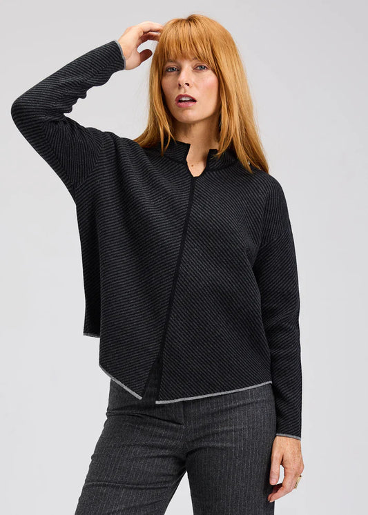 Neru Collar Sweater by Zaket and Plover